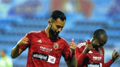 الأهلي يفتقد خدمات بيرسي تاو وسافيو أمام فاركو في الدوري