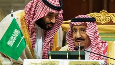 الملك سلمان وولي العهد يعزيان أمير الكويت في وفاة الشيخ مبارك جابر المبارك الصباح
