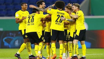 بوروسيا دورتموند يواجه شتوتجارت اليوم في الدوري الألماني