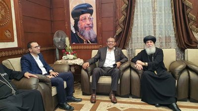 رئيس جامعة بني سويف التكنولوجية يهنئ الإخوة الأقباط بعيد القيامة المجيد