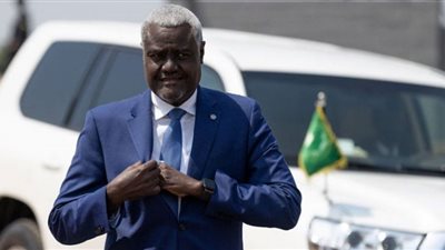 موسي فقي يتوجه للسودان لوقف إطلاق النار