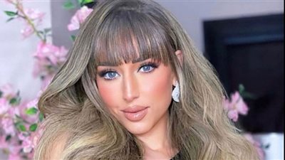 فرح الزاهد نجمة لامعة في عالم الموضة (شاهد)