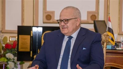 محمد عثمان الخشت يتابع تنفيذ مشروع جامعة القاهرة الدولية