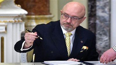 وزير الدفاع الأوكرانى ينتوى الاستقالة من منصبه عقب انتهاء الحرب