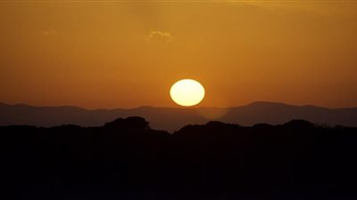 علامات ليلة القدر والأدعية المستحبة فيها.. فيديو