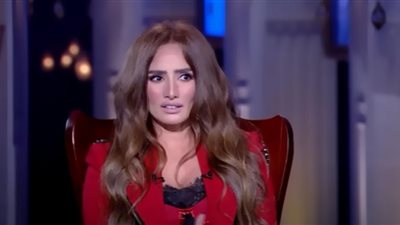 زينة تكشف عن أقرب الفنانات لها في 
