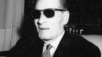 أزمة مقبرة الدكتور طه حسين عميد الأدب العربي تعود من جديد