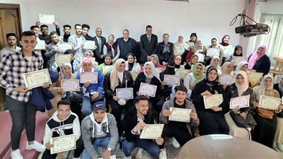 القوى العاملة تختتم دورة تدريبية للشباب على مهنة تصنيع الأسماك بالإسكندرية