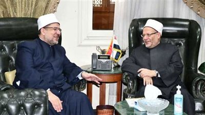 «توفيق» يهنئ وزير الأوقاف ومفتي الجمهورية بعيد الفطر