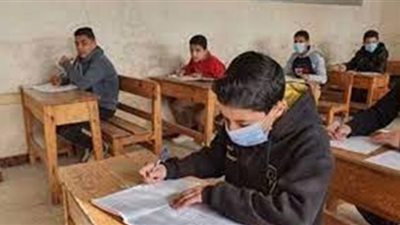 المدارس تعقد امتحانات المواد غير المضافة للمجموع لصفوف النقل