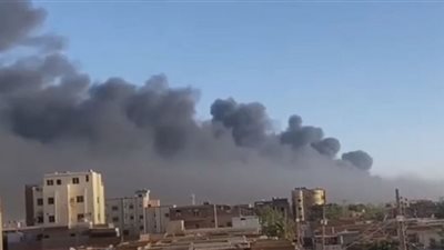 اشتعال خزانات وقود داخل مطار الخرطوم| فيديو