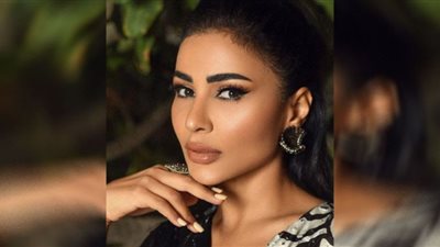 مهيرة عبدالعزيز تبهر جمهورها بأحدث إطلالتها