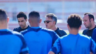 خوان كارلوس يمنح زيزو وشلبي راحة من تدريبات الزمالك اليوم