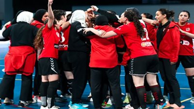 الليلة.. سيدات الأهلي يواجهن الزمالك في نهائي كأس اليد