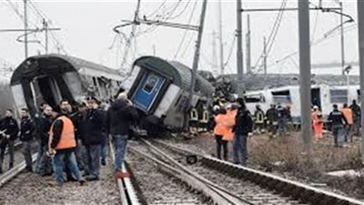 انقلاب قطار شحن يعرقل حركة السكة الحديد في إيطاليا