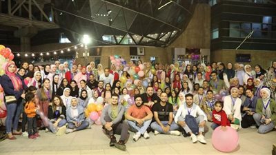 متطوعون يحتفلون بعيد الفطر مع مرضى السرطان في مستشفى 57357