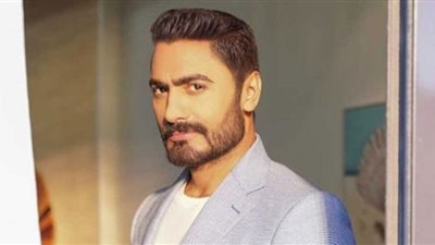 تامر حسني يستعيد رومانسياته مع جمهوره.. فيديو