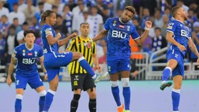الاتحاد يعاني ضد الهلال على الجوهرة المشعة