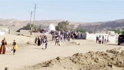 زيارة المقابر.. بين الوفاء للأموات والحنين للماضى