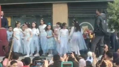 شاب الخانكة يقدم عروض فنية للأطفال على مسرح الرصيف احتفالًا بالعيد