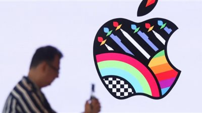 سماعة الواقع المختلط من Apple تأتي بكابل مغناطيسي