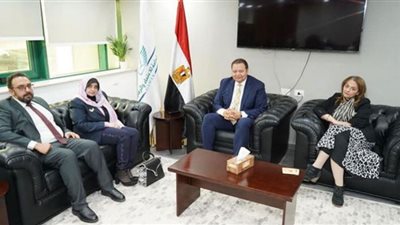 الرقابة الصحية تبحث تدريب الصيادلة على معايير الجودة الصادرة عن GAHAR