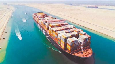 قناة السويس ركيزة أساسية للتجارة الدولية ويعبر خلالها أكثر من 23 ألف سفينة سنوياً