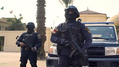 سقوط موظفة سرقت عملات محلية وأجنبية من خزينة شركتها بالقاهرة