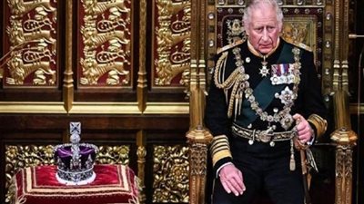 تقرير صادم للعائلة الملكية في بريطانيا.. الشعبية للخلف درٍ