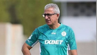مدرب الرجاء المغربي يقترب من الرحيل.. وكلمة السر 