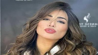 هايدى موسى تخطف الأنظار بالساتان ناعم واللافندر.. صور