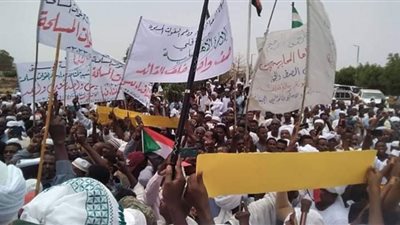 مسيرة كبري لدعم ومساندة القوات المسلحة بالسودان