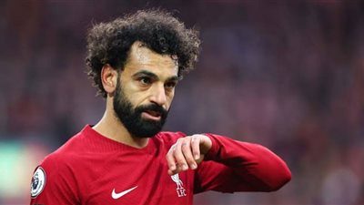 صلاح يقود تشكيل 