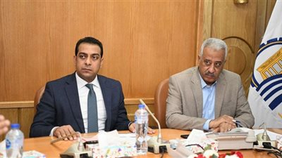 إنذارات لأصحاب المحال في قنا لتوفيق أوضاعهم