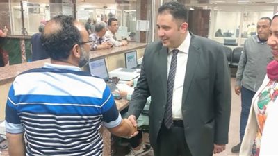 نائب محافظ القاهرة للمنطقة الشمالية يتفقد المركز التكنولوجى لخدمة المواطنين