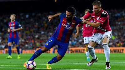 بث مباشر.. مباراة برشلونة وديبورتيفو ألافيس في الليجا