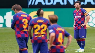 بث مباشر | مباراة برشلونة وفياريال في الدوري الإسباني