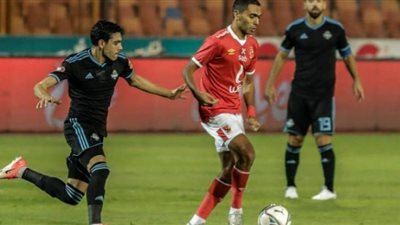 بث مباشر.. مباراة الأهلي وبيراميدز في الدوري المصري