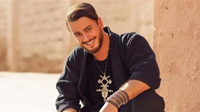 سعد لمجرد يجهز الطعام مع زوجته ويرقص.. فيديو