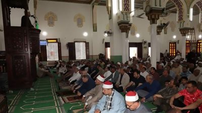 خطبة الجمعة.. العمل ضرب من ضروب العبادة والسعى وطلب الرزق الحلال نوع من أنواع الجهاد في سبيل الله