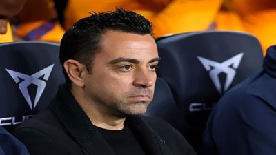 تشافي يعلن قائمة برشلونة لمباراة بيتيس بالدوري الإسباني