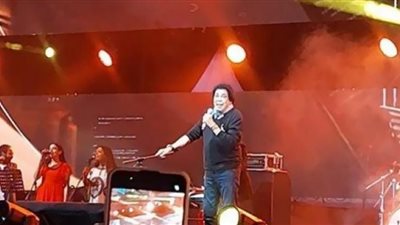 محمد منير وَهَبَ مشواره الفنى للوطن ويعلن خلو سيناء من الإرهاب