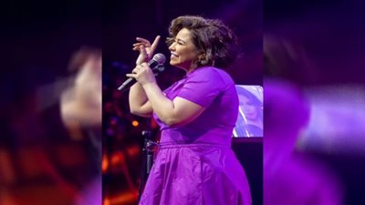 لحظة سقوط شيرين عبدالوهاب توجع القلوب.. وتهدد: هطلب تعويض يأمن العيال (فيديو)