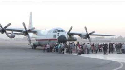 وزارة الهجرة تؤكد علي أماكن نقاط تجمع وإجلاء المواطنين المصريين من السودان