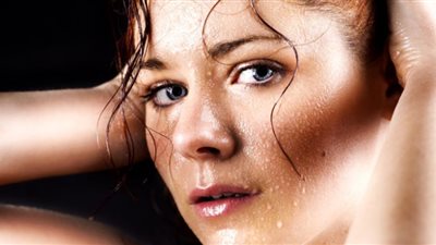 التعرق الزائد علامة على مرض خطير في هذه الحالة.. أطباء يحذرون