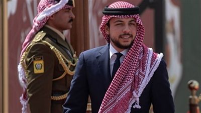 لحظات رومانسية.. تفاصيل تعرف ولي العهد الأردني على خطيبته رجوة السعودية