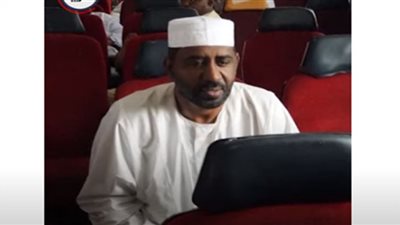 سودانيون يقررون العودة لبلادهم رغم الحرب.. قصص حزينة (فيديو)