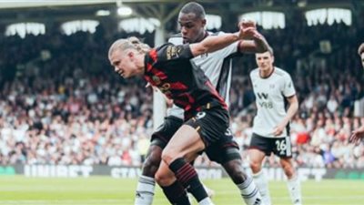 مانشستر سيتي يفوز بصعوبة على فولهام وينتزع ترتيب الدوري الإنجليزي