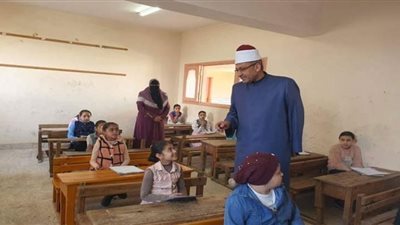 مدير منطقة طنطا الأزهرية يتفقد سير الامتحانات بالمحلة الكبرى