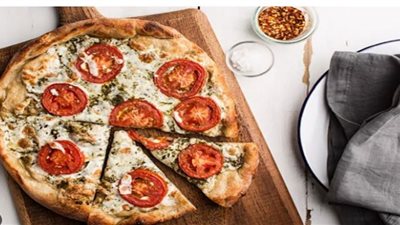 وفري في الميزانية وحضري بيتزا البيستو